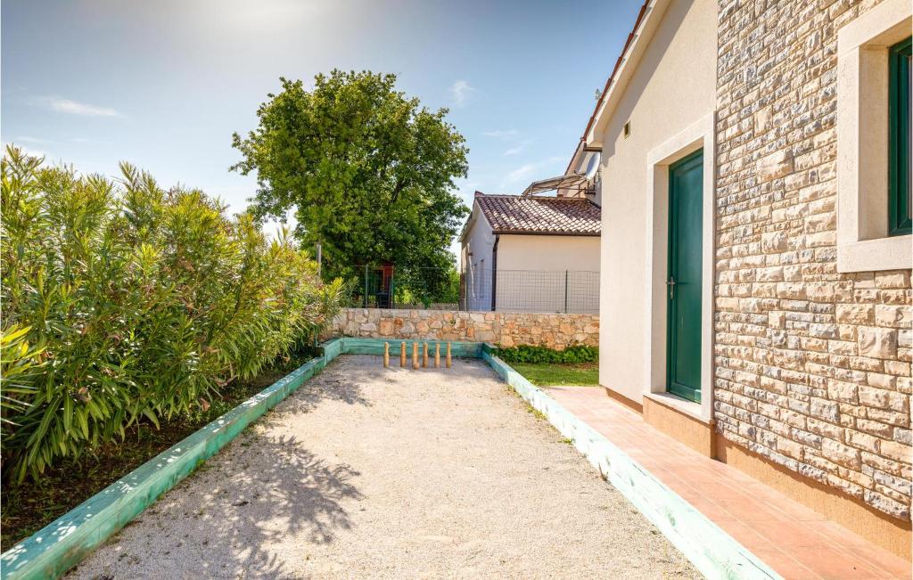 Vonkajšia záhrada v ubytovaní Holiday Home Valtura Valtura