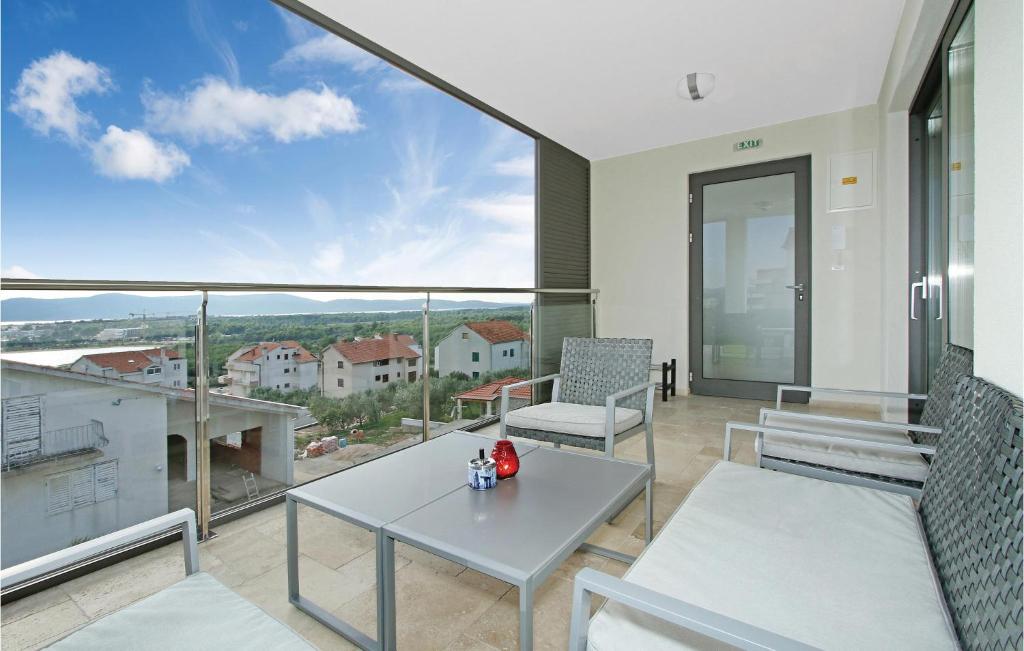 Three-Bedroom Apartment In Sibenik