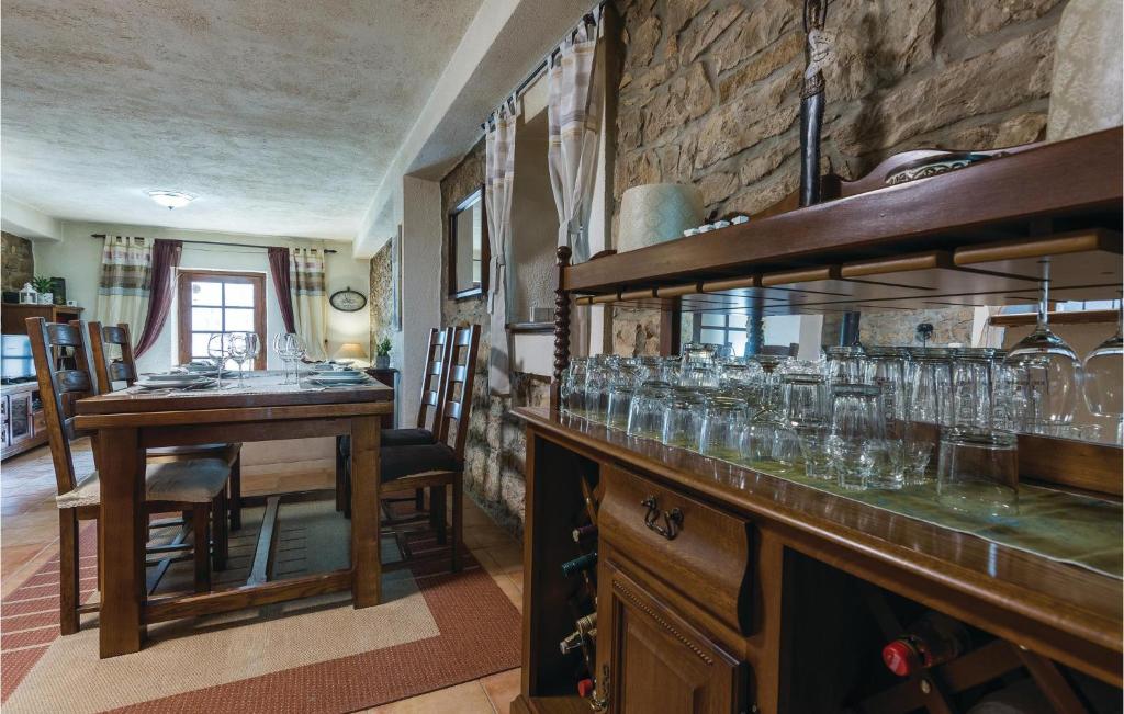 Fotografia z galérie ubytovania Two-Bedroom Holiday Home In Benkovac v destinácii Benkovac