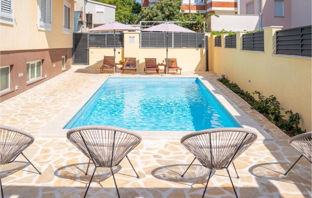 Bazén v ubytovaní Nice Apartment In Zadar With Kitchen alebo v jeho blízkosti