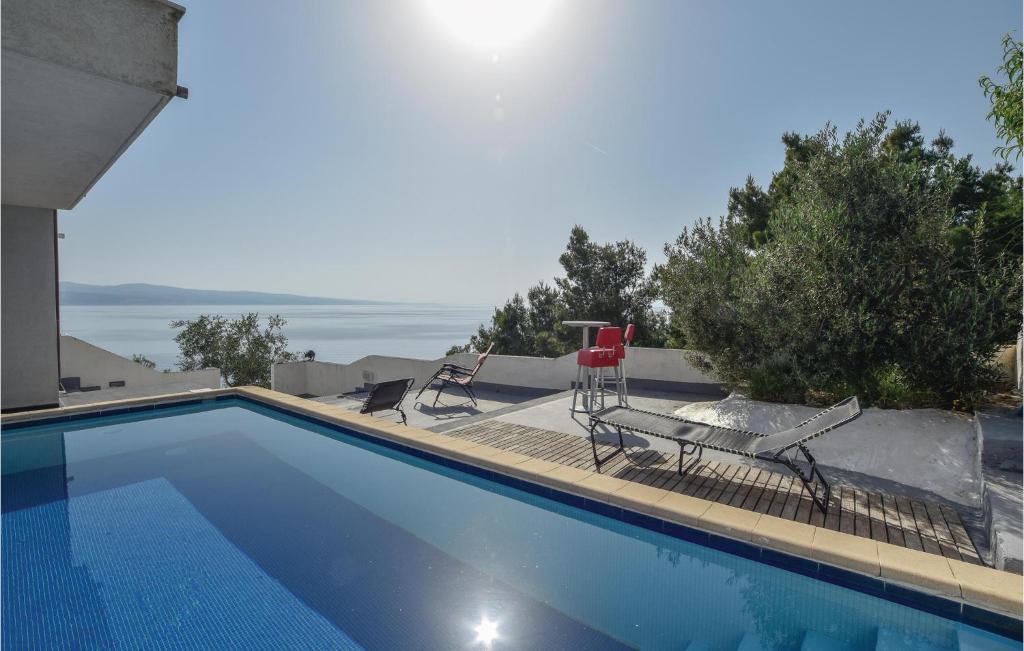 Bazén v ubytovaní Holiday Home Balica Rat Bb Iii alebo v jeho blízkosti