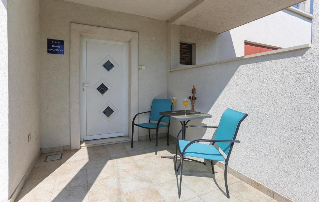 Balkón alebo terasa v ubytovaní Holiday Home Kastel Gomilica With Sea View I