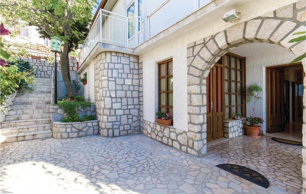 Budova, kde se apartmán nachází