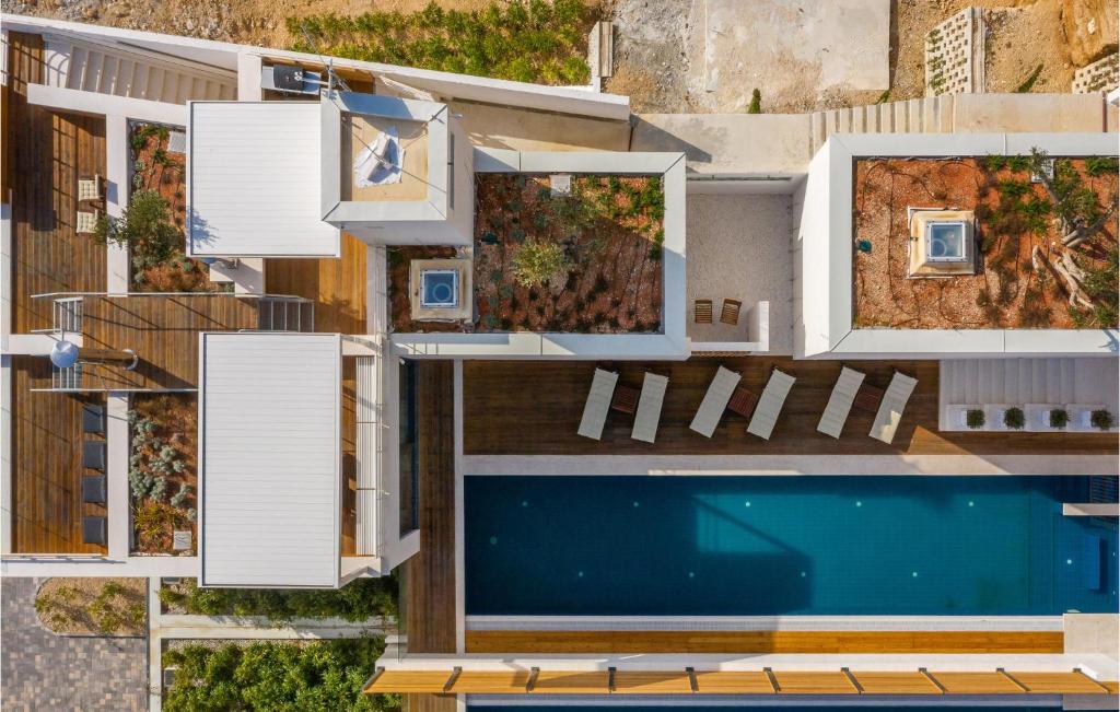 Bazén v ubytovaní Cozy Home In Omis With Sauna alebo v jeho blízkosti