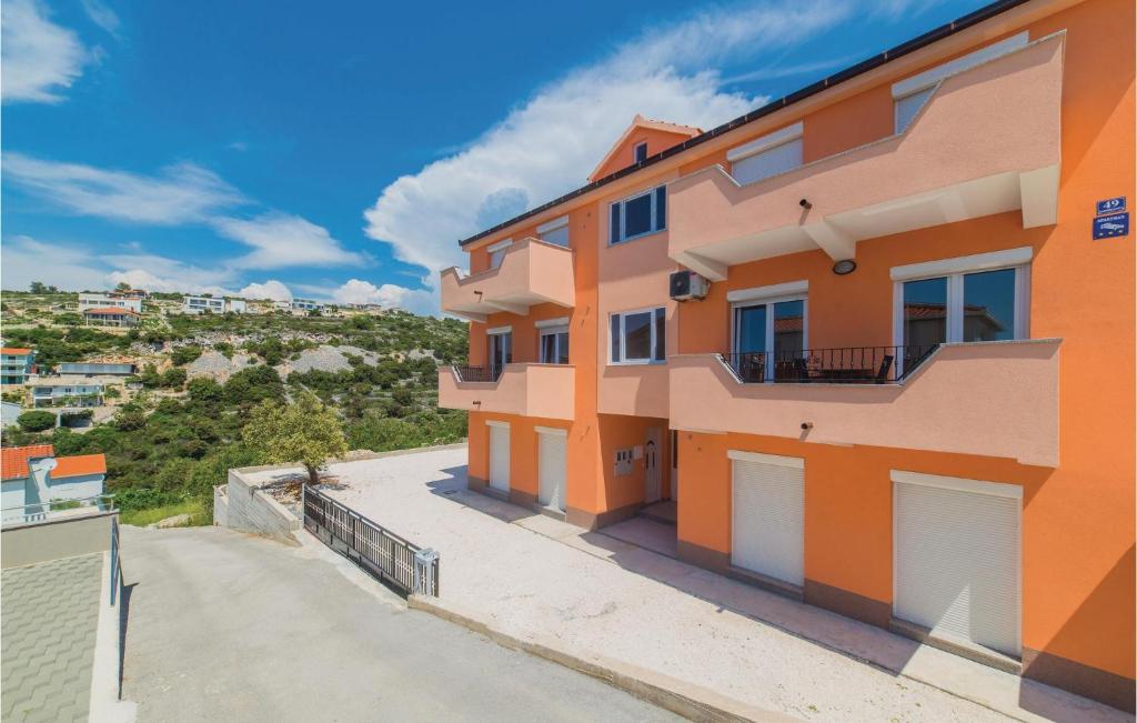 Budova, v ktorej sa apartmán nachádza