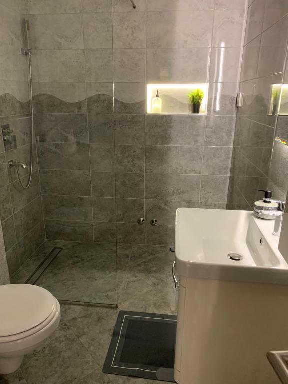 Koupelna v ubytování Knebl Apartman