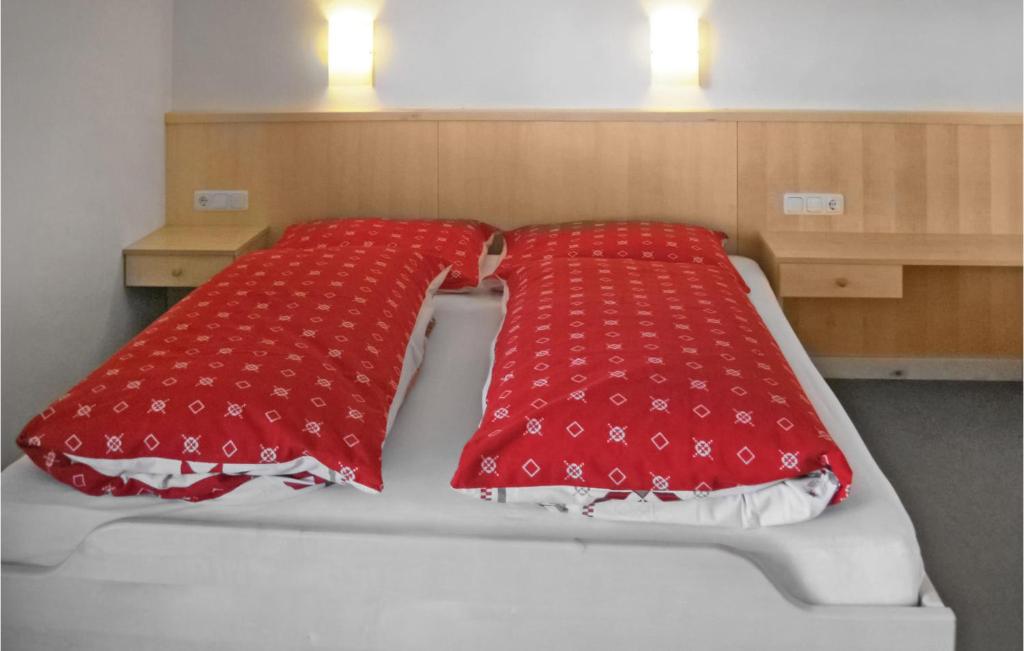 Łóżko lub łóżka w pokoju w obiekcie Ansprechende Ferienwohnung