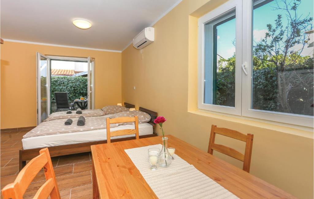 Fotografia z galérie ubytovania Gorgeous Apartment In Kastel Stari v destinácii Kaštela