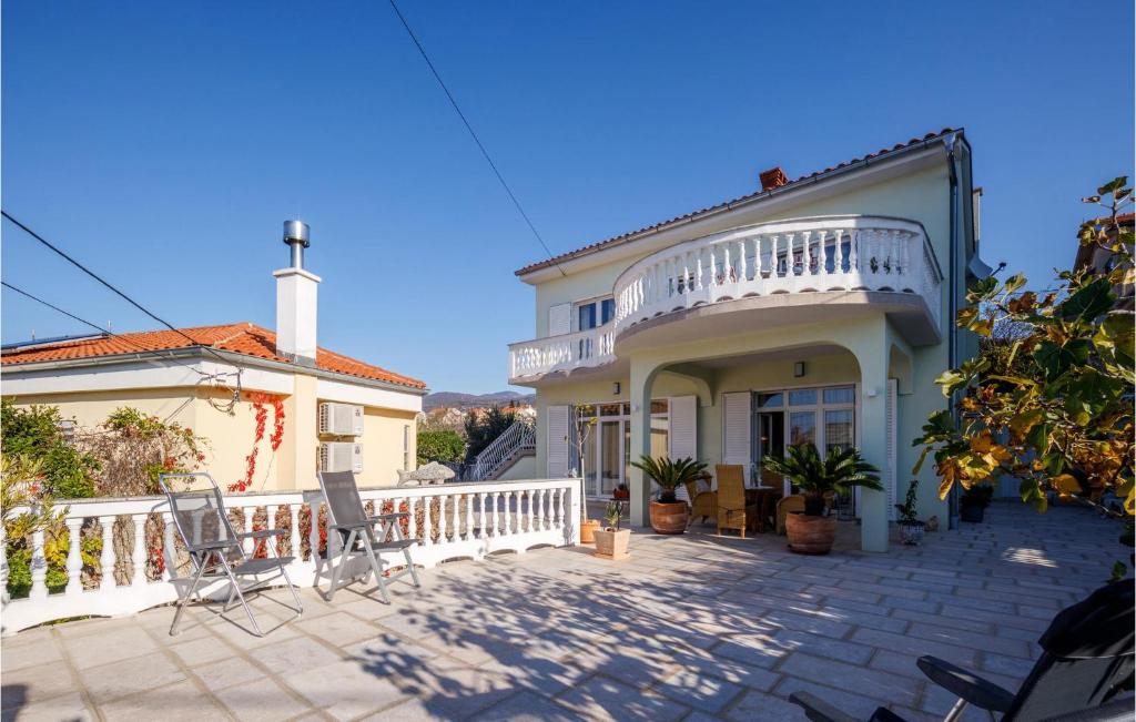 Gorgeous Apartment In Novi Vinodolski With Wifi