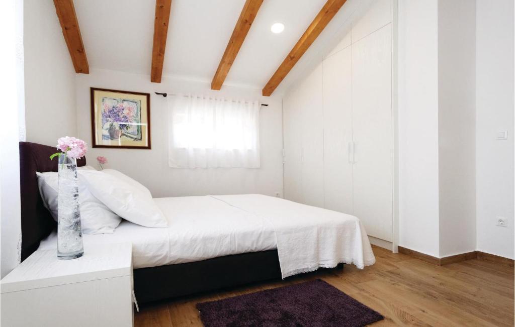 Posteľ alebo postele v izbe v ubytovaní Holiday Home Sibenik 58