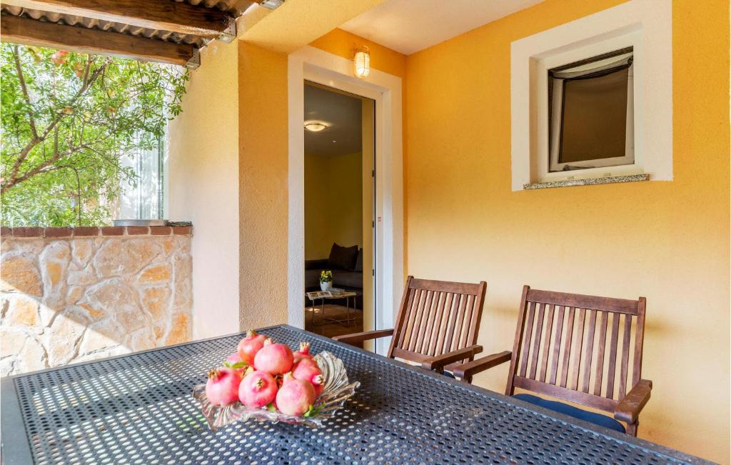 Fotografia z galérie ubytovania Cozy Apartment In Liznjan v destinácii Ližnjan