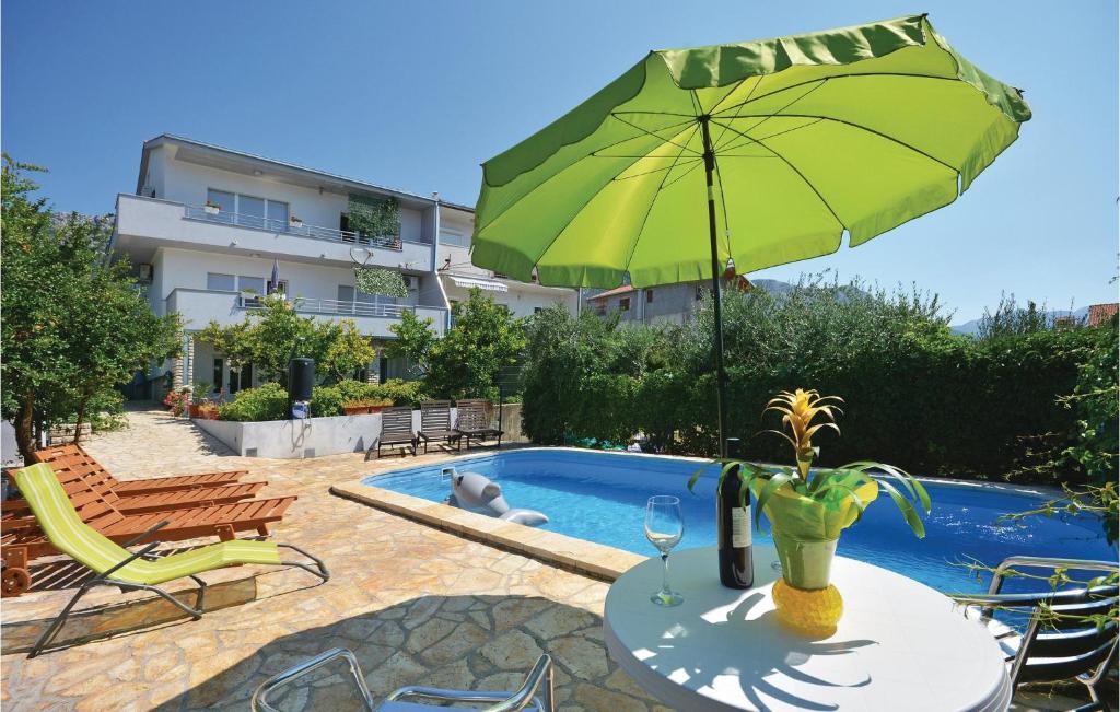 Apartment Kastel Sucurac Ivana Pavla Ii