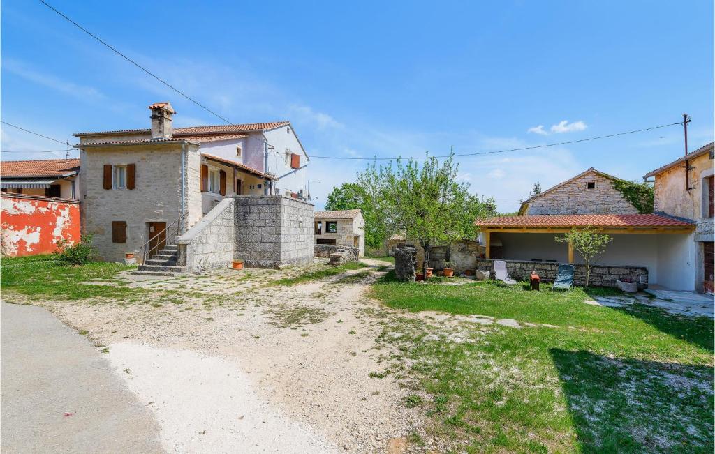 One-Bedroom Holiday Home In Pazin