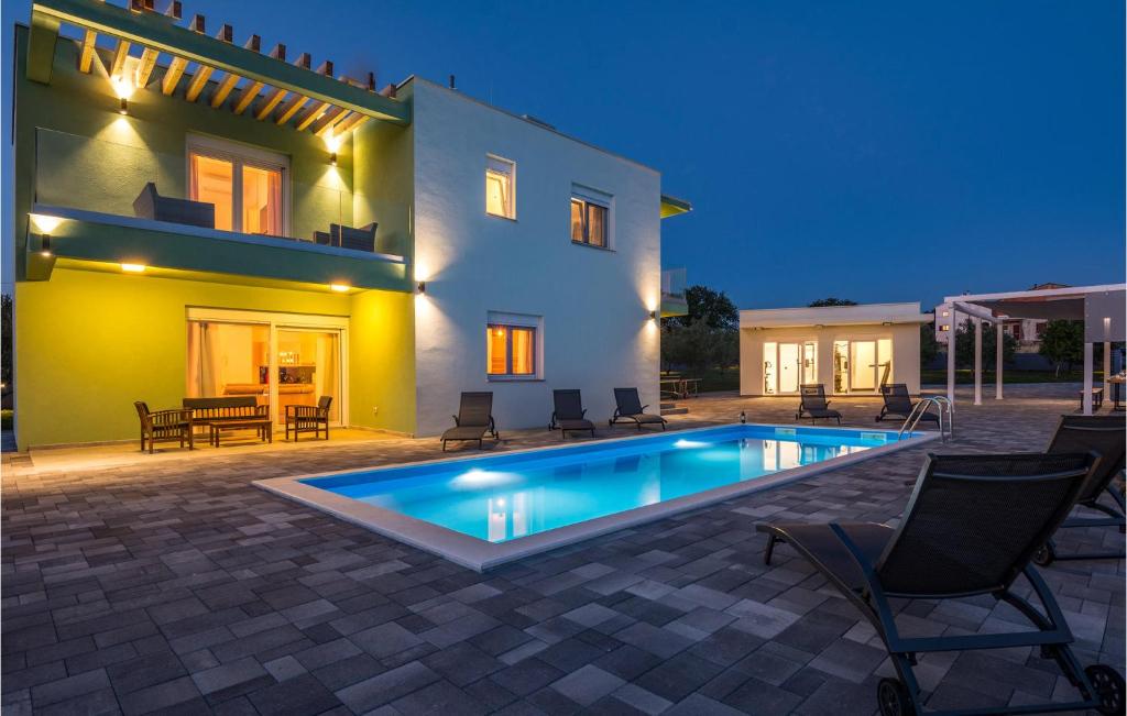 Fotografie z fotogalerie ubytování Stunning Home In Vrsi v destinaci Vrsi