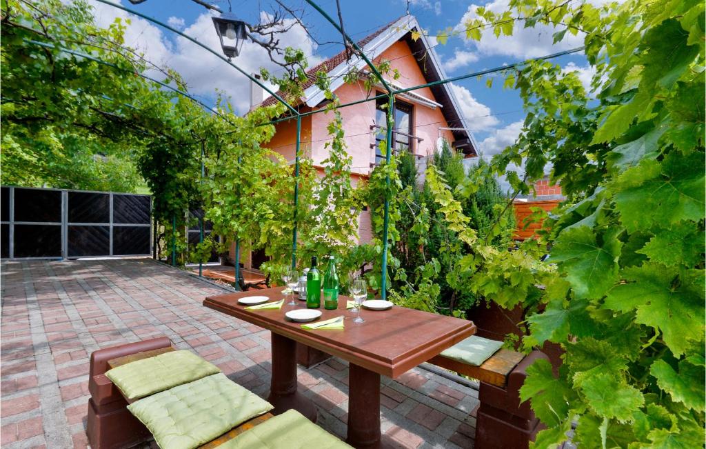 Fotografie z fotogalerie ubytování Nice Home In Sveti Ivan Zelina With Sauna v destinaci Sveti Ivan Zelina