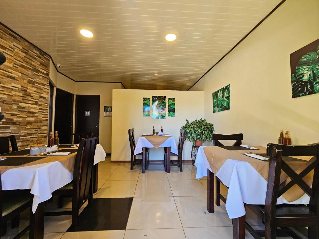 Restaurace v ubytování Calathea Lodge Monteverde
