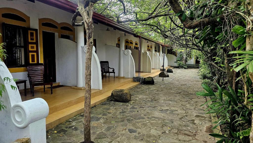 Nooit Gedacht Heritage Hotel (Original Dutch Governors House) - 4