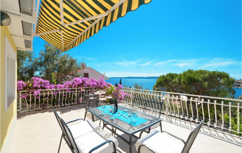 Fotografia z galérie ubytovania Gorgeous Home In Okrug Gornji With House Sea View v Trogiri