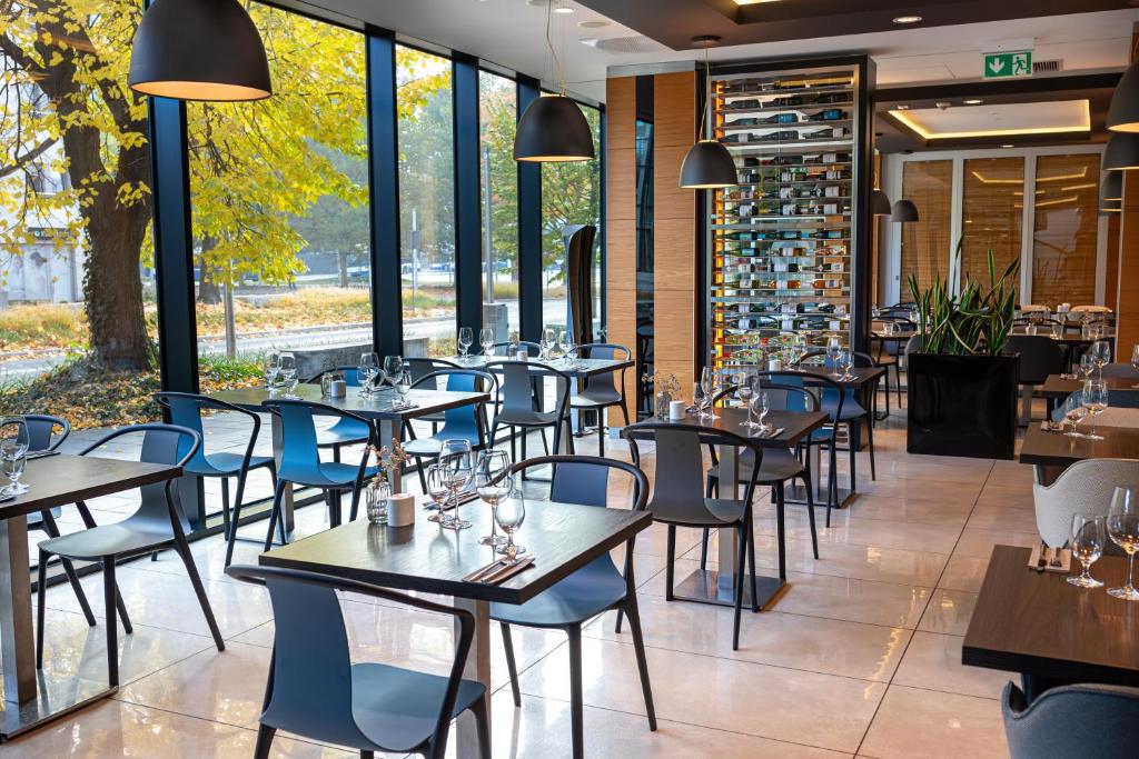 Q Hotel Plus Kraków - Resim 35