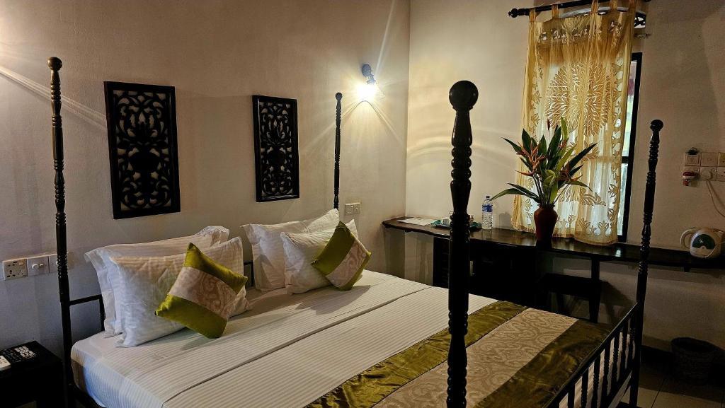 Nooit Gedacht Heritage Hotel (Original Dutch Governors House) - 3