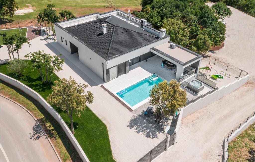 Bazén v ubytování Stunning Home In Rebici With Sauna nebo v jeho okolí