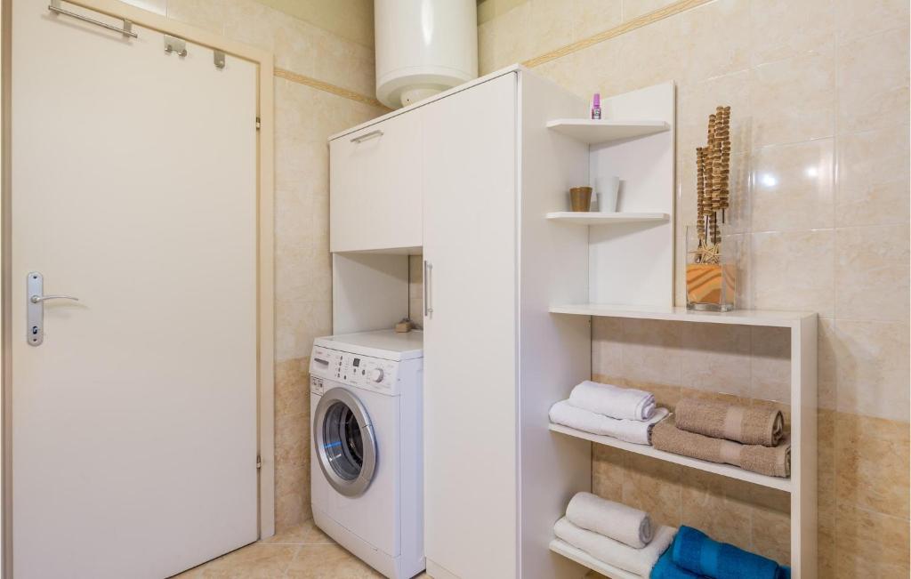 Fotografia z galérie ubytovania Beautiful Apartment In Rijeka With Wifi v destinácii Rijeka