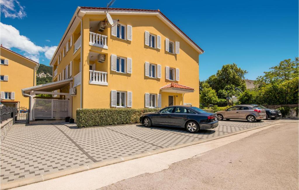 Budova, v ktorej sa apartmán nachádza