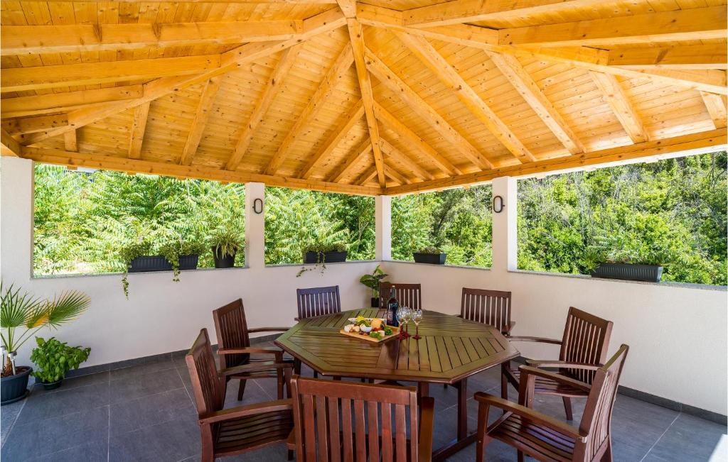 Fotografia z galérie ubytovania Beautiful Home In Trstenik With Kitchen v destinácii Trstenik