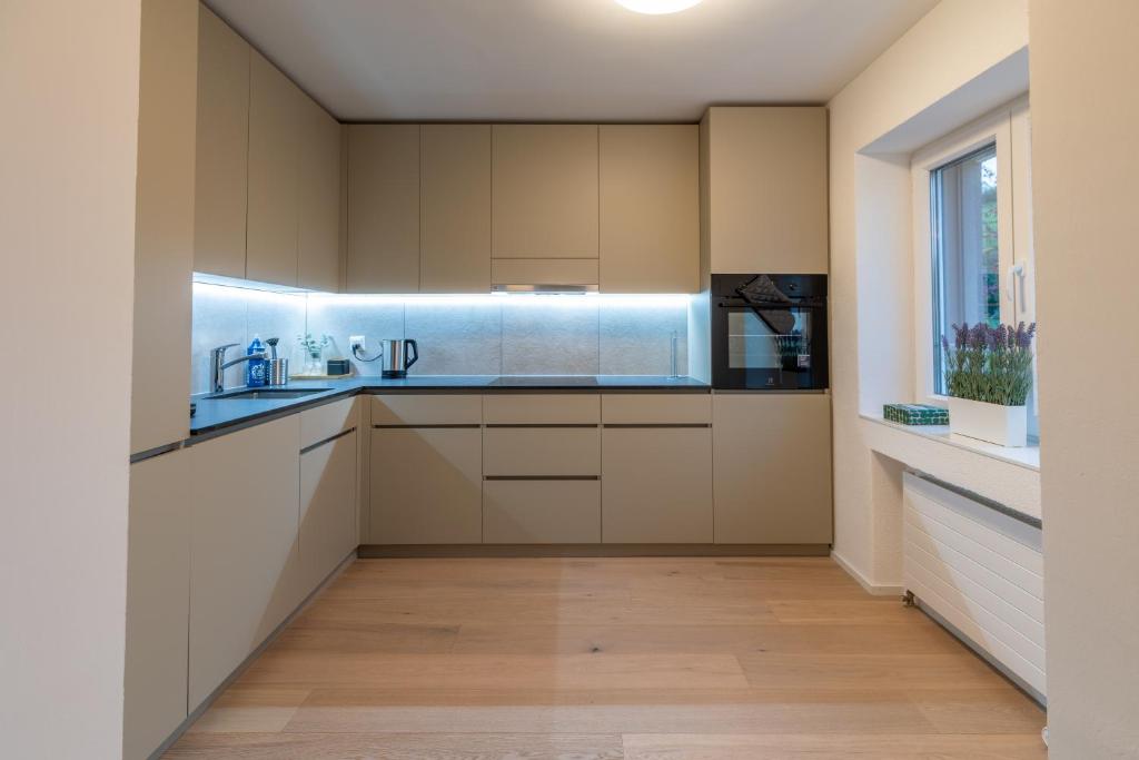 Jasminkas Host 2, Ruhig, City und Naturnah, Gratis Parkplatz und Balkon - Resim 14