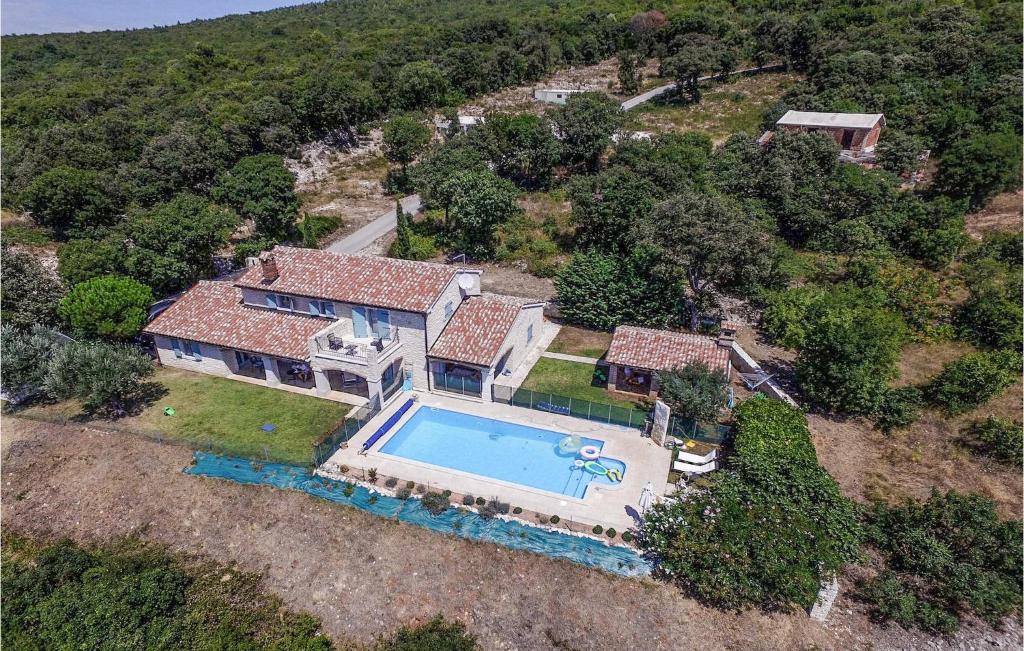 Πισίνα στο ή κοντά στο Villa Tanais