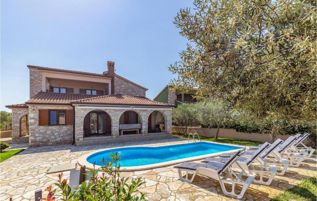 Beautiful Home In Galizana With Wifi