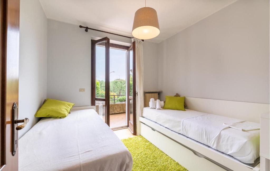 Fotografia z galérie ubytovania Lovely Home In Desenzano Del Garda v destinácii Desenzano del Garda