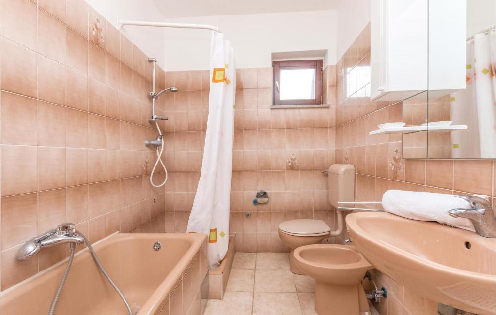 Koupelna v ubytování Holiday Home Privlaka 03