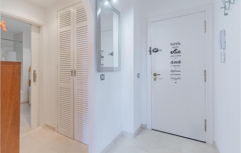 Fotografia z galérie ubytovania Gorgeous Apartment In Estepona v destinácii Estepona
