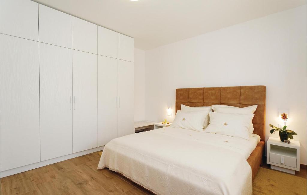 Posteľ alebo postele v izbe v ubytovaní Holiday Home Sibenik 58