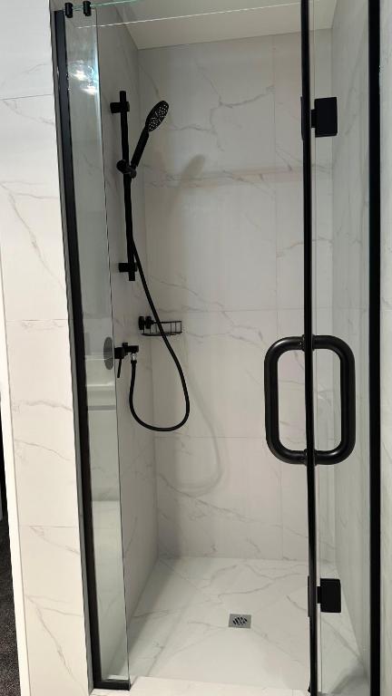 Stylish New & Cosy 3-Bedroom Entire Home in Auckland, Free Parking - Perfect for Your Next Getaway! - Resim 24