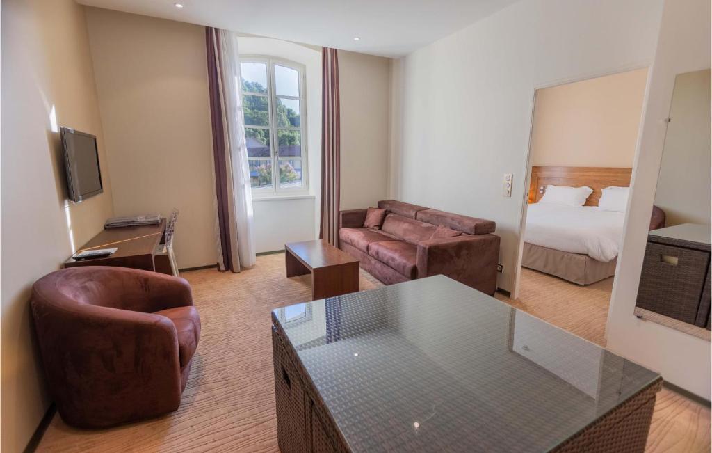 Posteľ alebo postele v izbe v ubytovaní Nice Apartment In Saint-Affrique