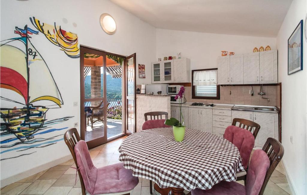 Kuchyňa alebo kuchynka v ubytovaní Holiday Home Put Seline Cr