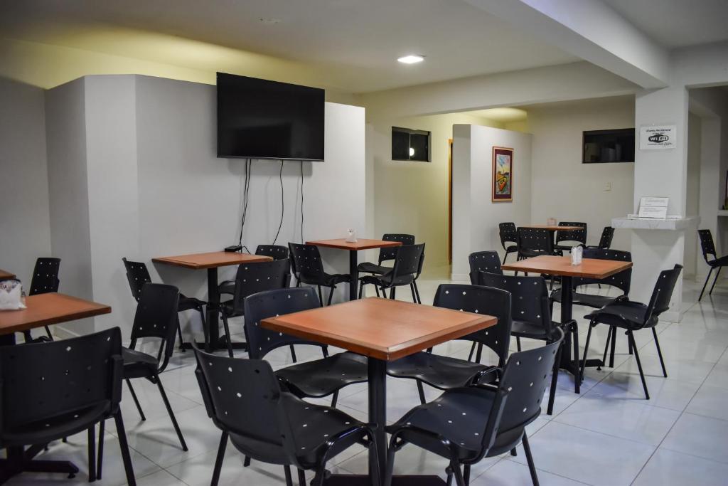 TV a/nebo společenská místnost v ubytování Ullanka Apart Hotel