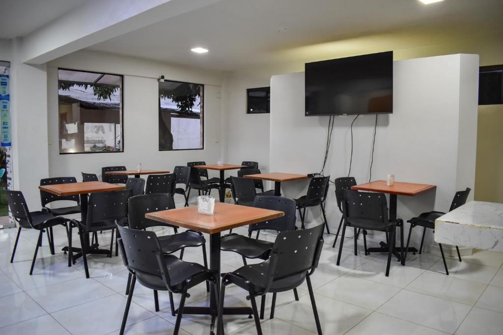 TV a/nebo společenská místnost v ubytování Ullanka Apart Hotel