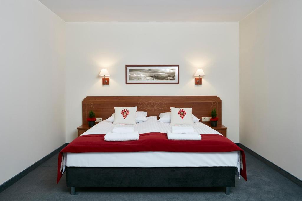 
One-Bedroom Apartment with Balcony
