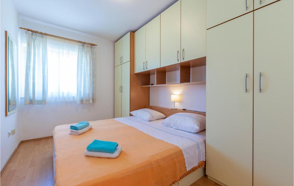 Postel nebo postele na pokoji v ubytování Apartment Put Sv, Ane Ii
