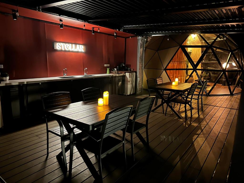 Kuchyň nebo kuchyňský kout v ubytování Stellar Glamping Auckland