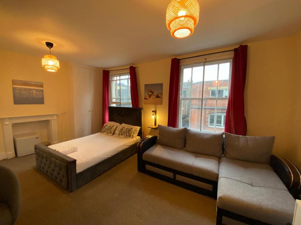 Vauxhall Stay - 