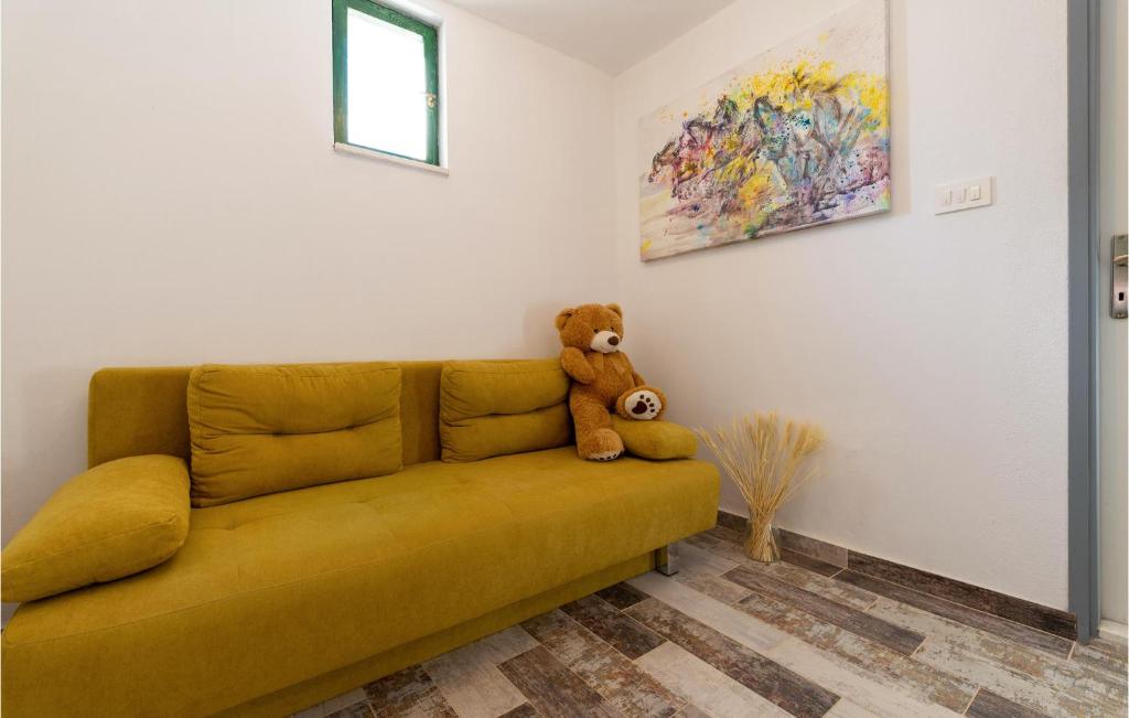 Posedenie v ubytovaní 2 Bedroom Beautiful Home In Benkovac