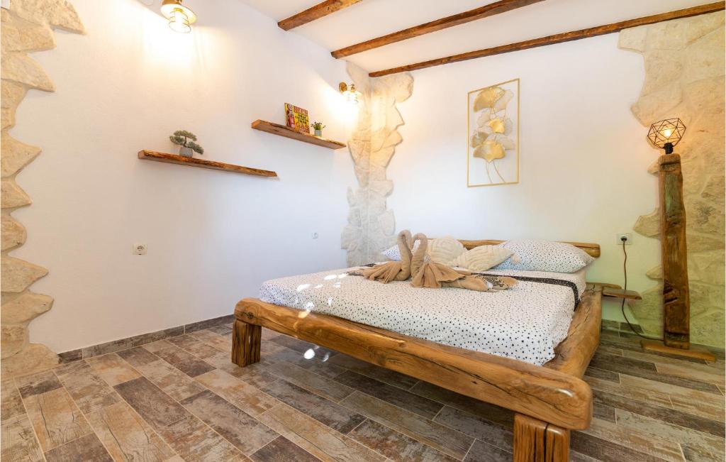 Posteľ alebo postele v izbe v ubytovaní 2 Bedroom Beautiful Home In Benkovac