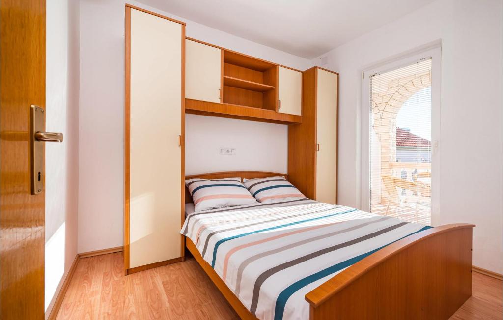 Posteľ alebo postele v izbe v ubytovaní Gorgeous Apartment In Rtina With Wifi