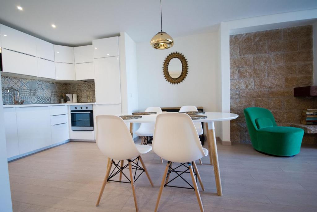 Kuchyň nebo kuchyňský kout v ubytování Nogalera Boutique Apartment