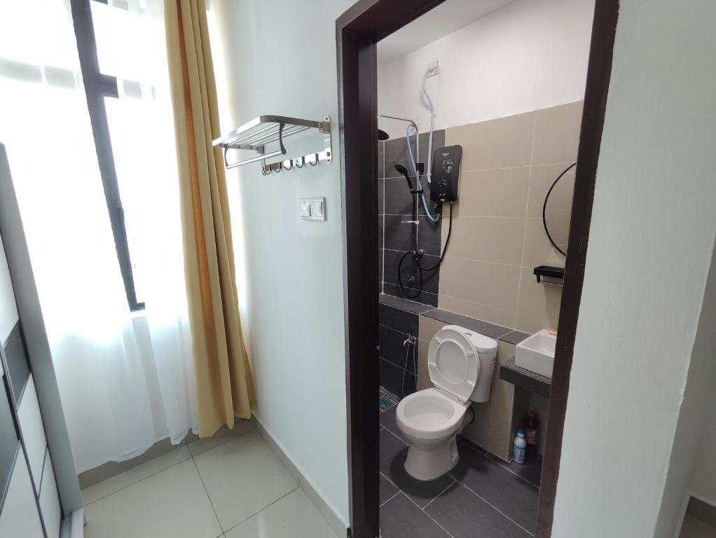 Koupelna v ubytování Homestay Studio Apartment Bentara Suite, Kompleks Mutiara Gua Musang