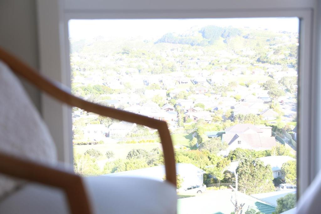 Skyline Vista - Entirely New House with Luxe Views, Espresso, Netflix & Free Parking - Resim 27